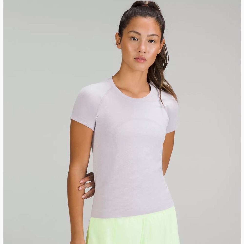 Lulumon shirt .